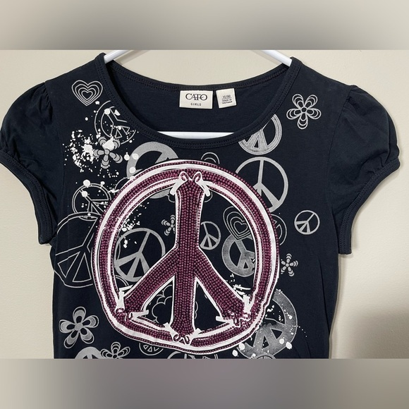 Cato Girl's Short Sleeve Peace Sign Top - Picture 2 of 8